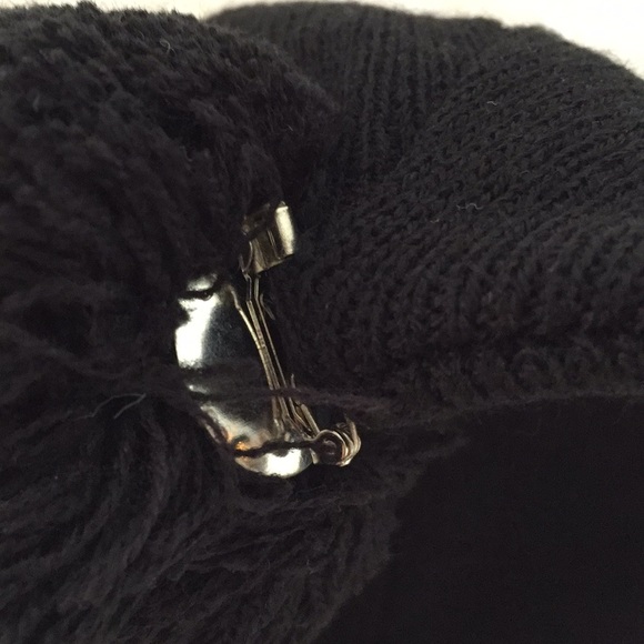 NWOT ADVISORY BEANIES - Picture 7 of 7